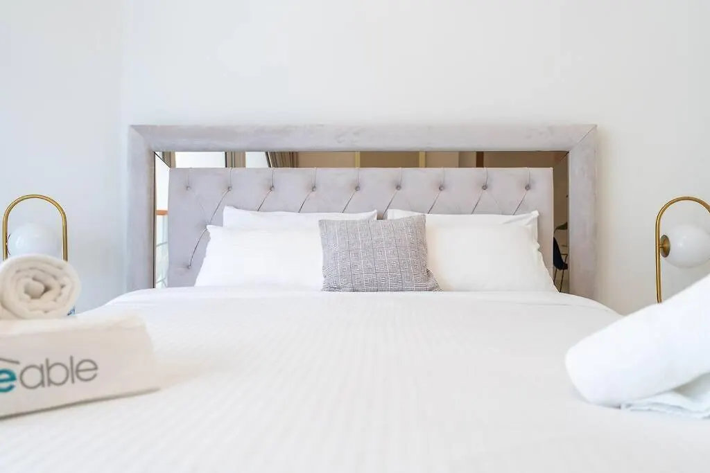 دبي Cobalt Apartment With Burj Khalifa View- Suiteable 0*,