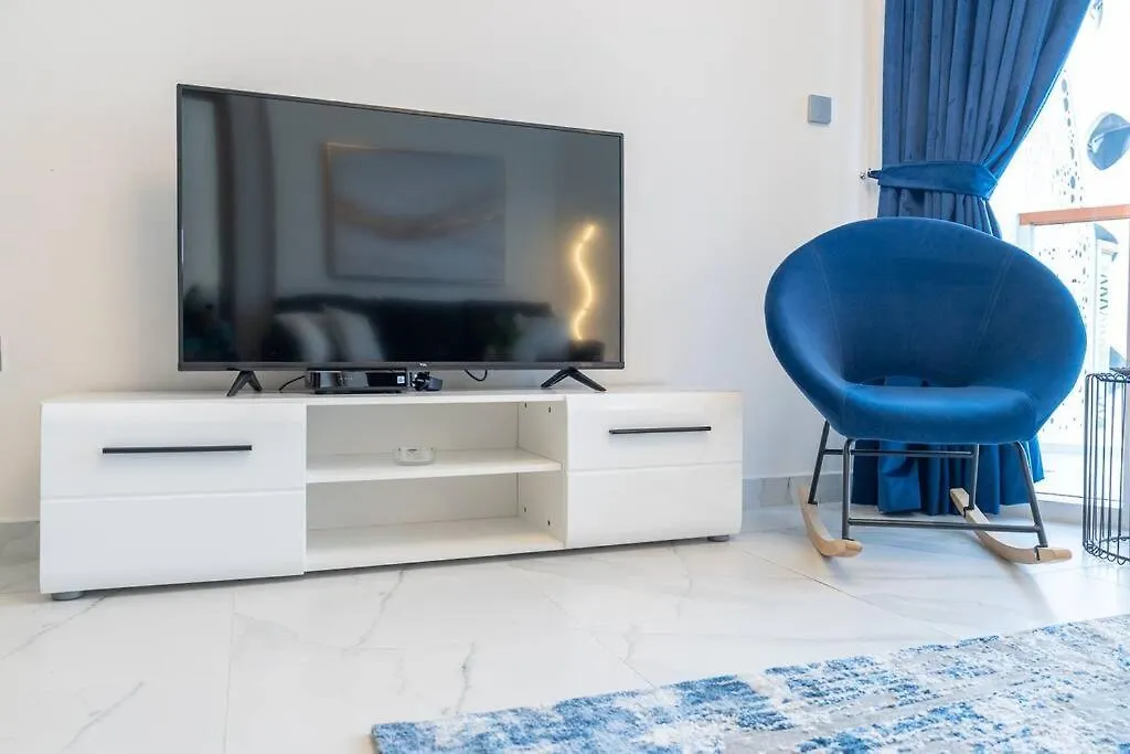 دبي Cobalt Apartment With Burj Khalifa View- Suiteable الإمارات العربية المتحدة