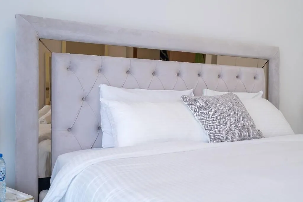 دبي Cobalt Apartment With Burj Khalifa View- Suiteable