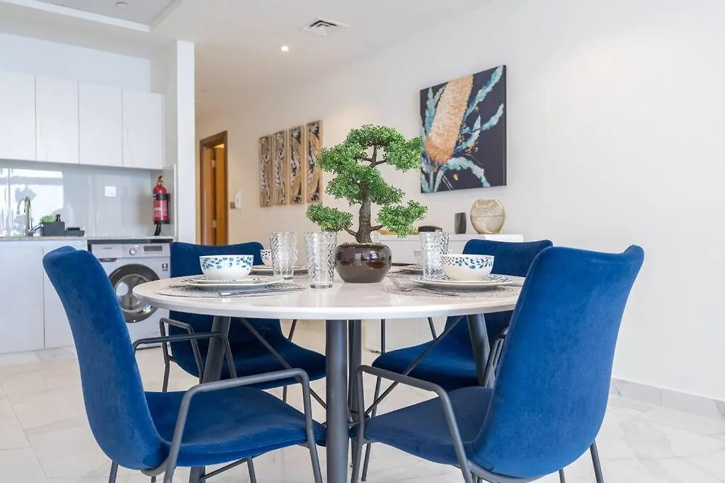 Cobalt Apartment With Burj Khalifa View- Suiteable Dubai