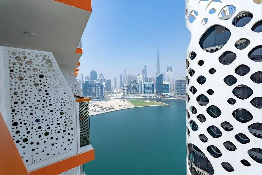 Cobalt Apartment With Burj Khalifa View- Suiteable Dubai